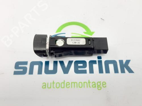 Warning switch VOLVO V40 Hatchback (525) D2 | BP13194165I22 - Image 2