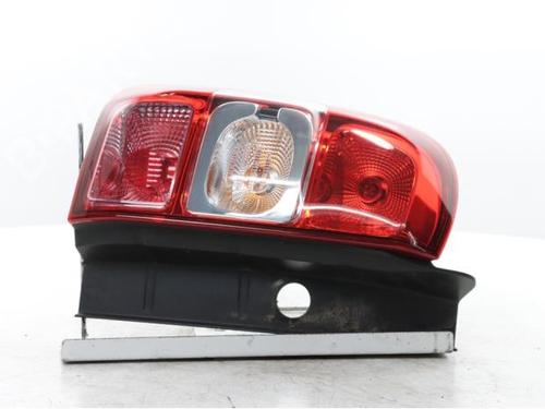 left-taillight-dacia-duster-hs_-2010-2011-2012-2013-2014-2015-2016-2017-2018-38618144 main image