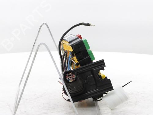 Fuse box OPEL CORSA F (P2JO) 1.2 (68) | BP30758095E1 - Image 8