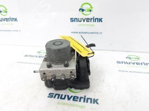 abs-pump-renault-twingo-iii-bcm_-bca_-2014-40570190 main image