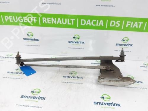 Used Front wipers mechanism Front wipers mechanism PEUGEOT BOXER Bus (230P) 2.8 HDI (128 hp) 40569911 40569911