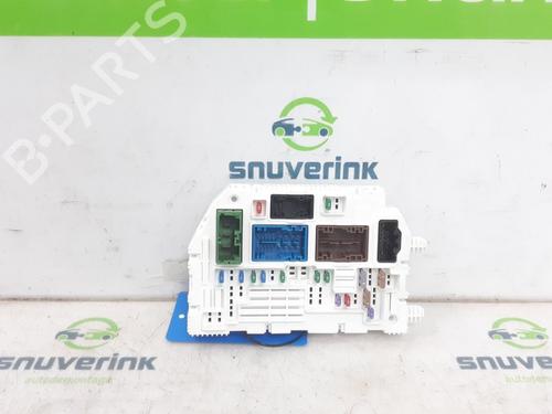 Used Fuse box PEUGEOT 308 SW III (FC_, FJ_, FR_, F4_, FN_) PureTech 136 (FRHPYC) (136 hp) 24988762