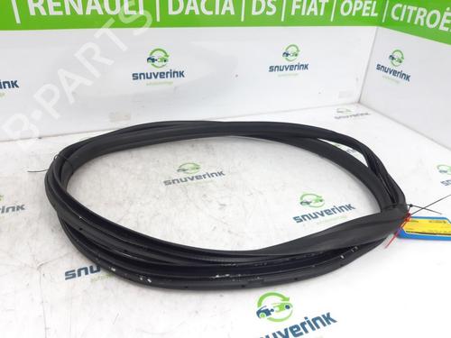 Used Rubber door seal PEUGEOT 108 1.0 VTi 72 (72 hp) 24164314