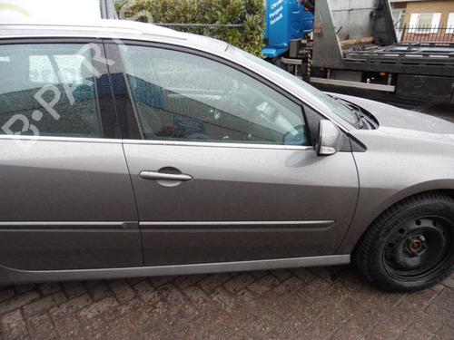 Used Right front door RENAULT LAGUNA III Grandtour (KT0/1) 2.0 dCi (KT0M, KT0N, KT0S, KT19, KT1F) (173 hp) 15210384