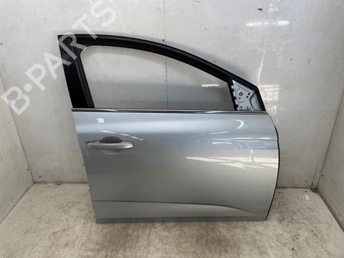 right-front-door-renault-megane-iv-grandtour-k9amn_-2016-36090002 main image
