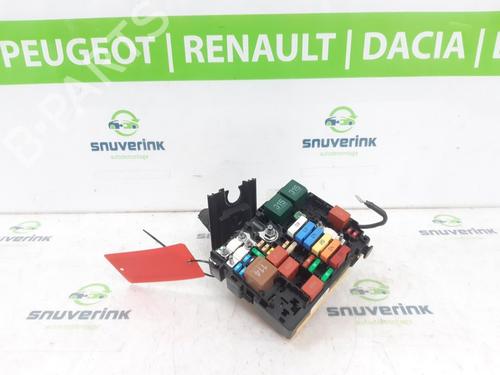 Used Fuse box CITROËN C4 III (BA_, BB_, BC_) 1.2 PureTech 100 (BAHNEA, BAHNKA) (101 hp) 24159787