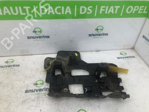 Used Rear bumper bracket Rear bumper bracket 17982317 17982317