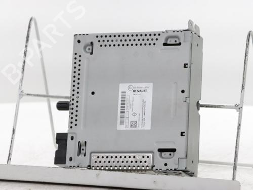 Autoradio OPEL VIVARO B Van (X82) 1.6 CDTI (05) (146 hp) 31960325