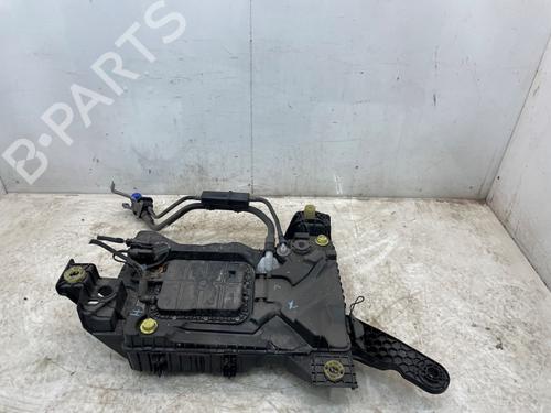 AdBlue-tank AdBlue-tank PEUGEOT 308 SW III (FC_, FJ_, FR_, F4_, FN_) BlueHDi 130 (FCYHZL, FCYHZT) (131 hp) 34562754 34562754
