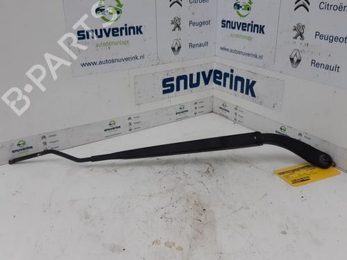 Used Front windshield wiper arm RENAULT SCÉNIC II (JM0/1_) 1.5 dCi (JM1F) (86 hp) 16911663