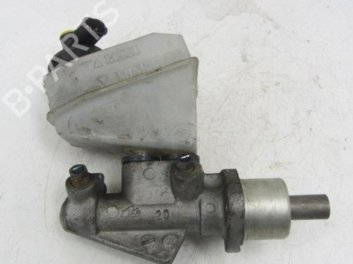 Used Brake master cylinder RENAULT CLIO II (BB_, CB_) 1.6 16V (BB01, BB0H, BB0T, BB14, BB1D, BB1R, BB2KL, BB3G... (107 hp) 21110174