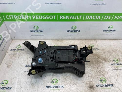 Used AdBlue tank PEUGEOT 308 SW II (LC_, LJ_, LR_, LX_, L4_) 1.6 BlueHDi 120 (120 hp) 21194675