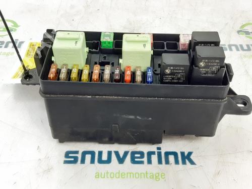 Used Fuse box Fuse box 10807079 10807079