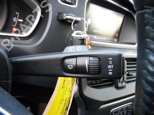 switch-volvo-v40-hatchback-525-d2-31264169-2012-2013-2014-2015-2016-2017-2018-2019-22392002 main image