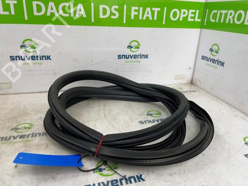 Used Rubber door seal PEUGEOT 2008 I (CU_) 1.2 VTi (82 hp) 24988680