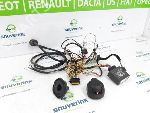 Andre RENAULT KADJAR (HA_, HL_) 1.3 TCe 140 (HLNB, HLN1) (140 hp) 10806075