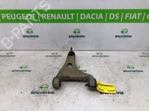 Used Right front suspension arm RENAULT TWINGO II (CN0_) 1.6 RS (CN0N, CN0R, CN0S) (133 hp) 31049909