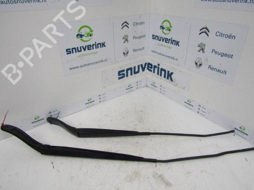 Used Front windshield wiper arm Front windshield wiper arm PEUGEOT EXPERT Van (V_) 2.0 BlueHDi 120 (122 hp) 13190326 13190326