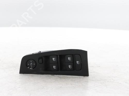 switch-bmw-1-f40-2019-34423874 main image