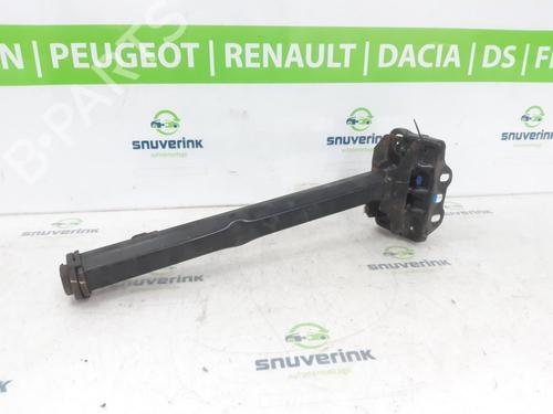 Used Subframe PEUGEOT 3008 II SUV (MC_, MR_, MJ_, M4_) 1.2 THP/ PureTech 130 (MRHNSM, MRHNSU, MRHNSJ, MRHNYW,... (131 hp) 23394006