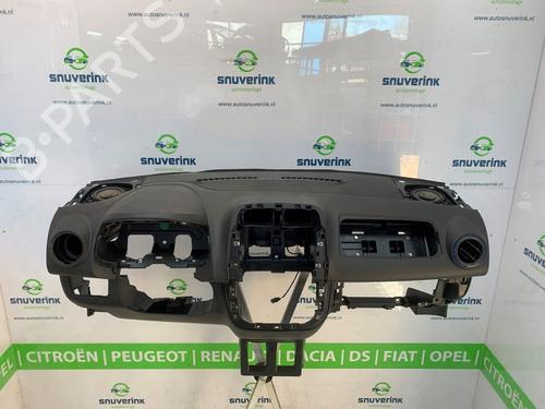 tableau-de-bord-dacia-spring-2020-25776346 main image