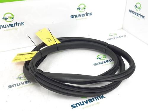 rubber-door-seal-renault-clio-iv-bh_-2012-2013-2014-2015-2016-2017-2018-2019-2020-2021-40571676 main image