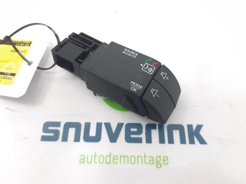 Used Steering wheel controls Steering wheel controls 20074238 20074238