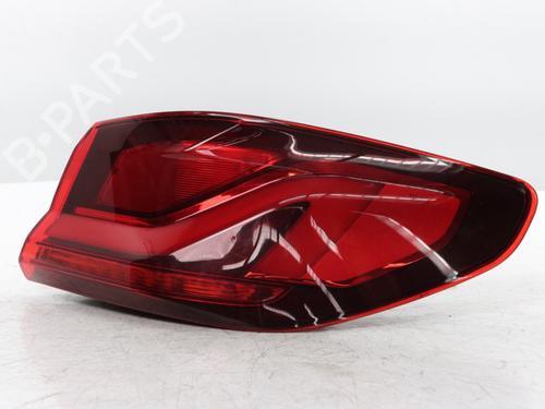 Farolim direito Farolim direito BMW 1 (F40) 118 i (140 hp) 33874384 33874384