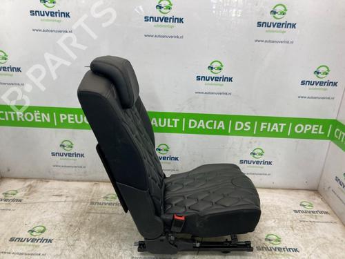 Rear seat PEUGEOT 5008 II (MC_, MJ_, MR_, M4_) 1.6 THP 165 (M45GZW, M45GYW, M45GYV) | BP24167072C17 