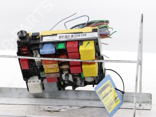 Used Fuse box Fuse box 36090614 36090614