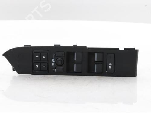 switch-land-rover-defender-station-wagon-l663-2019-38618646 main image