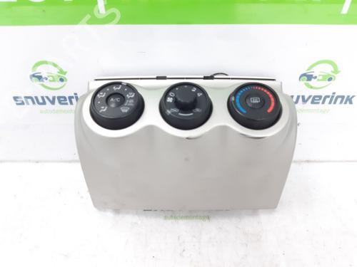 AC-Styringsenhed/Manøvreenhed TOYOTA URBAN CRUISER (_P1_) 1.33 (NSP110_, NSP110) (101 hp) 24164928