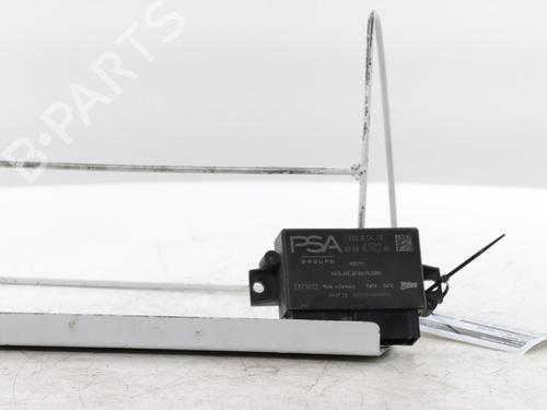 Used Electronic module Electronic module PEUGEOT 308 III (FB_, FH_, FP_, F3_, FM_) PureTech 130 (FPHNSL, FPHNST) (131 hp) 33697025 33697025