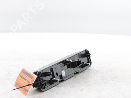 Warning switch CITROËN C5 AIRCROSS (A_) 1.2 PureTech 130 (ARHNSJ) | BP36089820I22 - Image 4