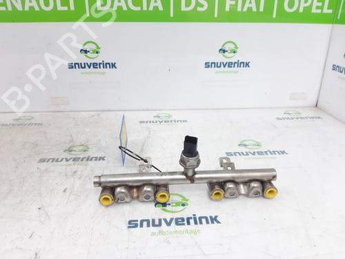 Used Injection rail Injection rail 16480032 16480032
