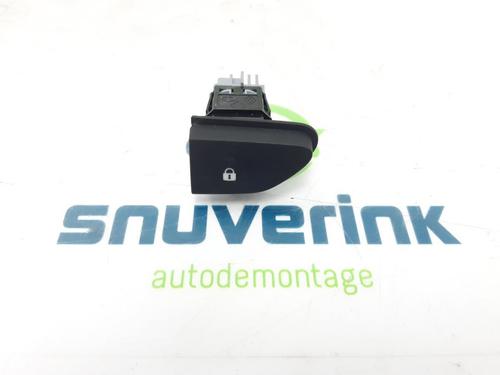 Used Switch RENAULT CAPTUR I (J5_, H5_) 0.9 TCe 90 (90 hp) 11125702