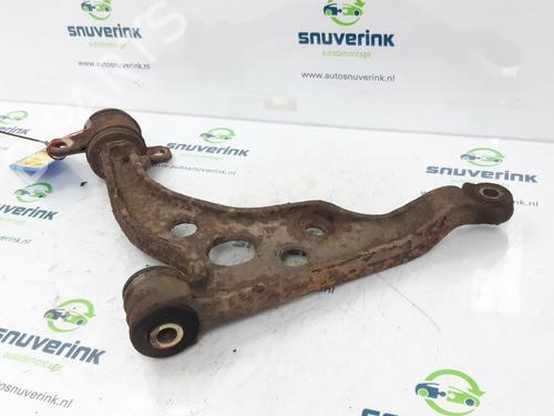 Used Right front suspension arm PEUGEOT BOXER Bus (230P) 2.8 HDI (128 hp) 10802883