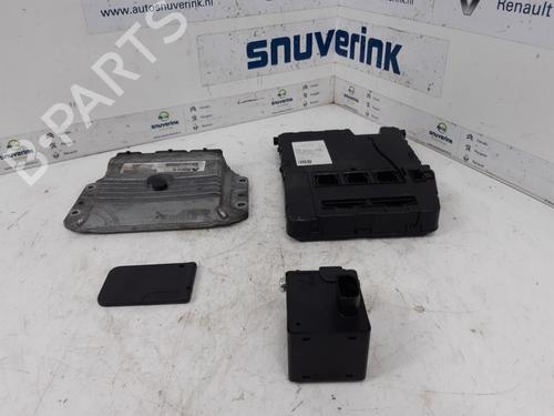 Used Engine control unit (ECU) RENAULT MEGANE II (BM0/1_, CM0/1_) 1.6 16V (112 hp) 17190767