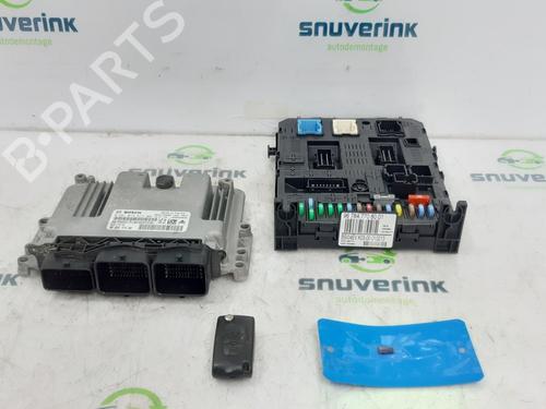 Used Engine control unit (ECU) Engine control unit (ECU) 11943801 11943801