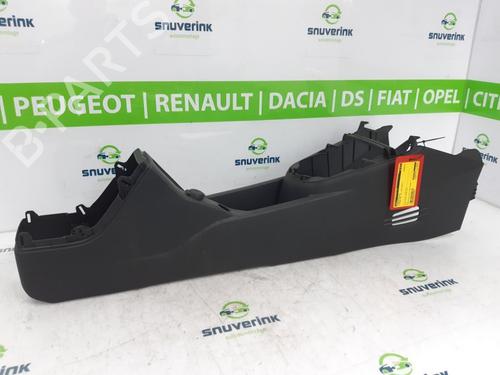 Used Middle console CITROËN DS3 (SA_) 1.4 HDi 70 (SA8HP4) (68 hp) 24165353