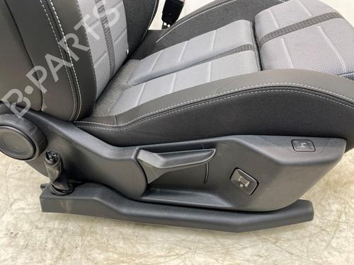 Right front seat OPEL GRANDLAND (OV64) 1.2 MHEV | BP30758148C16 - Image 6