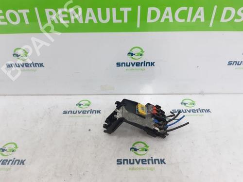 fuse-box-peugeot-partner-box-bodympv-2008-40572406 main image
