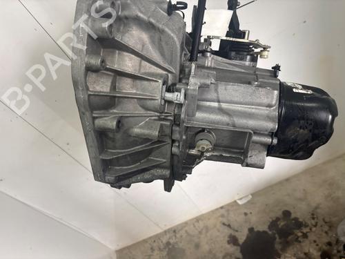 Used Gearbox RENAULT CAPTUR I (J5_, H5_) 0.9 TCe 90 (90 hp) 28521371