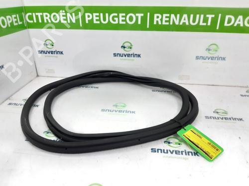 Used Rubber door seal OPEL GRANDLAND / GRANDLAND X (A18, P1UO) 1.2 (75) (131 hp) 19060488