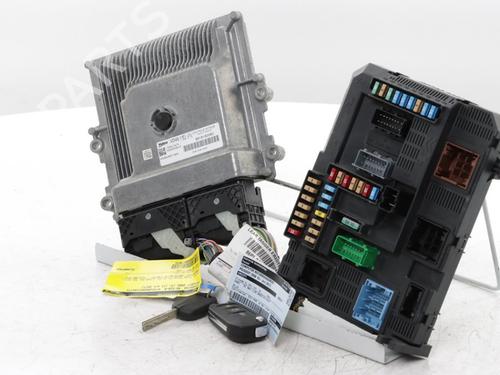 Engine control unit (ECU) PEUGEOT 2008 I (CU_) 1.2 THP 110 / PureTech 110 | BP30186633M57