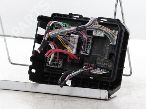 Used Fuse box Fuse box 37872926 37872926