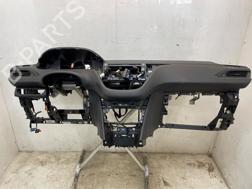 Used Dashboard Dashboard PEUGEOT 208 I (CA_, CC_) 1.2 VTI 82 (82 hp) 35991681 35991681