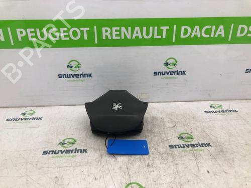 Used Driver airbag Driver airbag 18247430 18247430