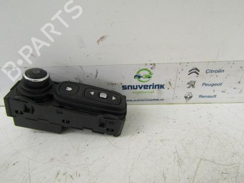 Used Switch RENAULT CAPTUR I (J5_, H5_) 0.9 TCe 90 (90 hp) 13189331