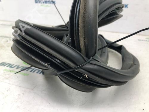 Rubber door seal RENAULT TWINGO III (BCM_, BCA_) 1.0 SCe 70 | BP20158423C142 